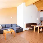Alpenpanorama Konzett דירה