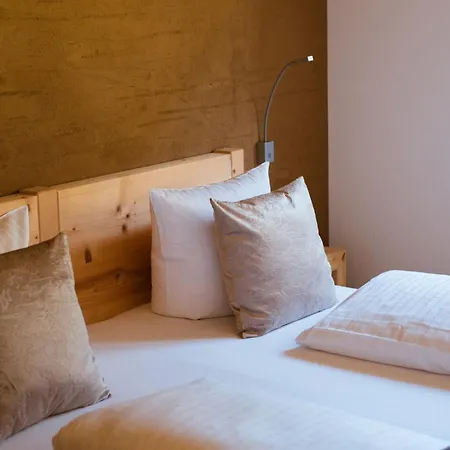 Alpenpanorama Konzett Appartement *